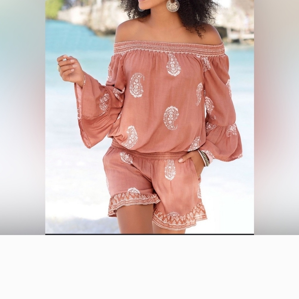 VENUS Off-Shoulder Paisley Romper - Pink